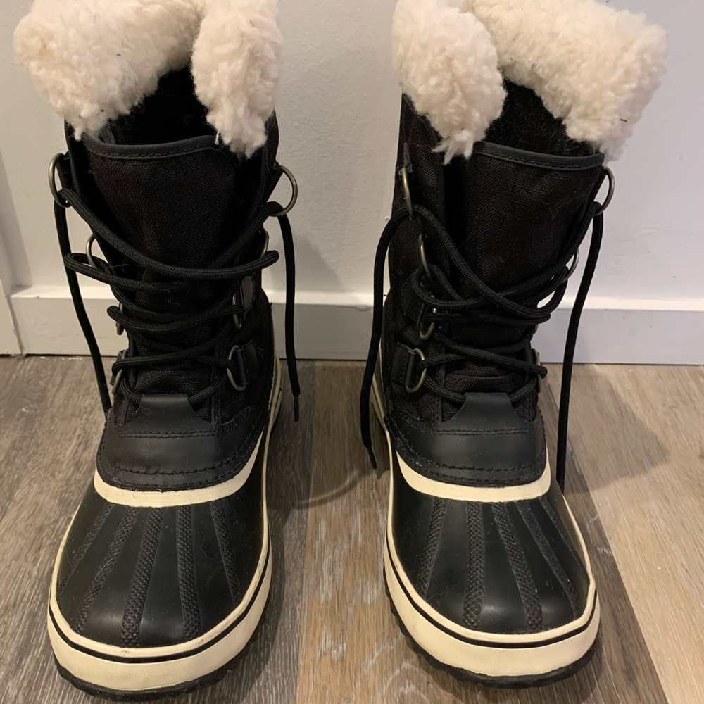 Sorel Winter Carnival Boots used size 8